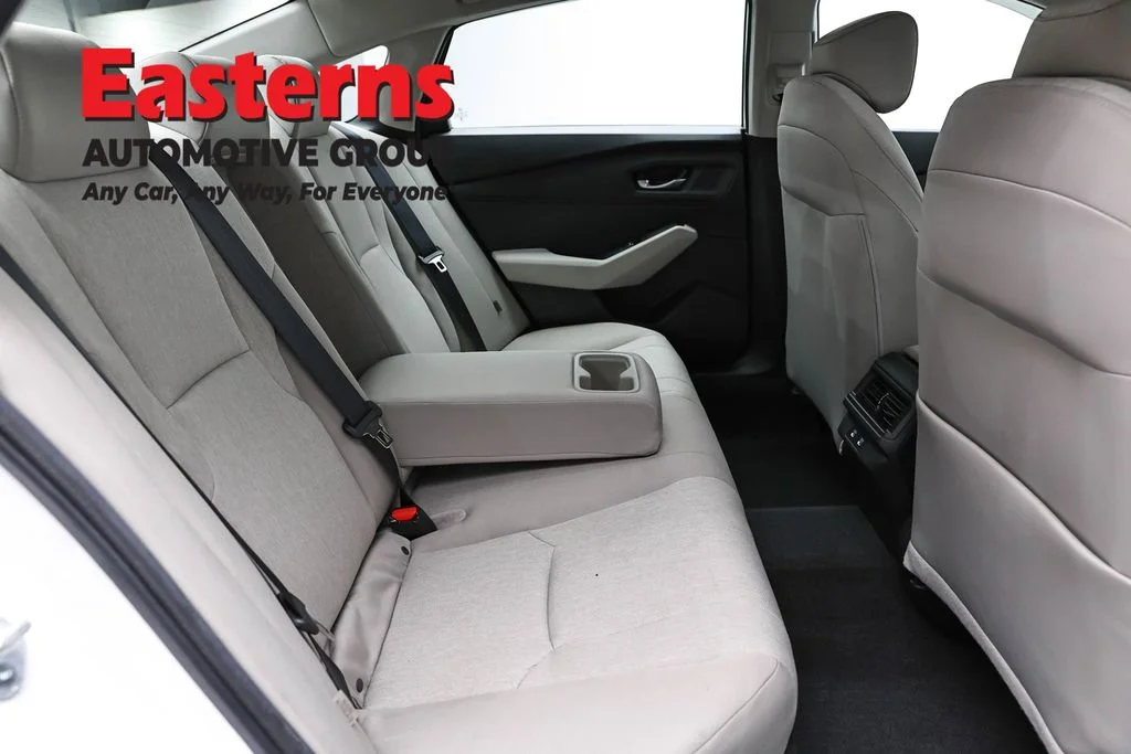 Used 2025 White Honda LX image 22