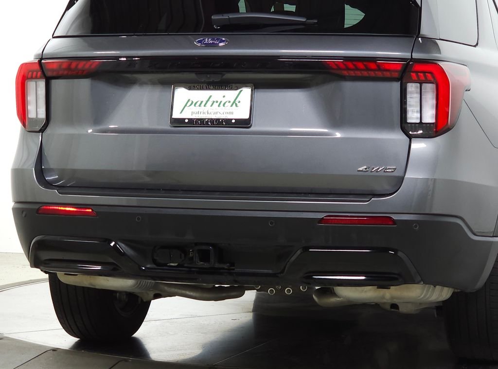Used 2025 Gray Metallic Ford ST-Line image 11