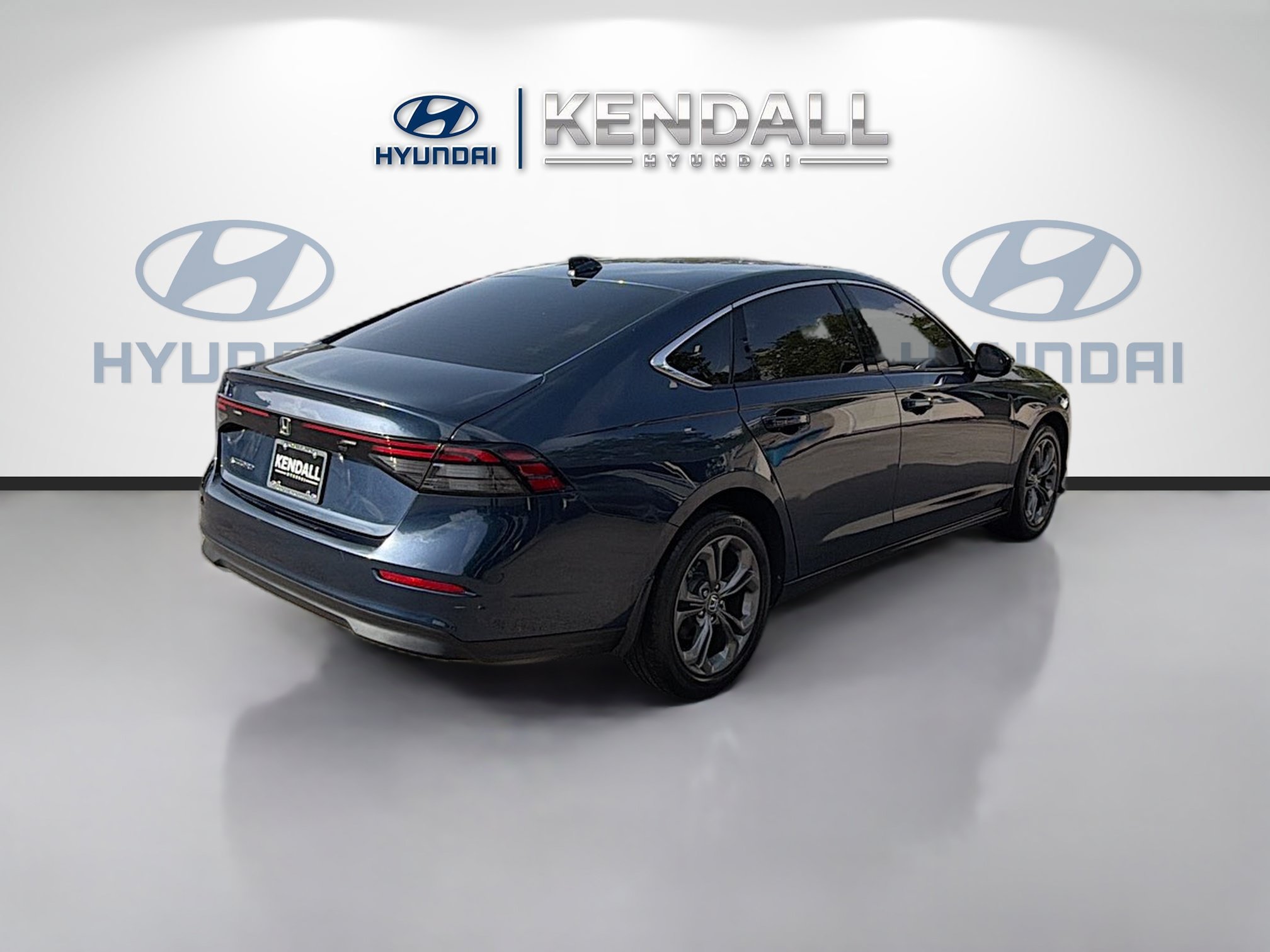Used 2024 Canyon River Blue Metallic Honda EX image 6