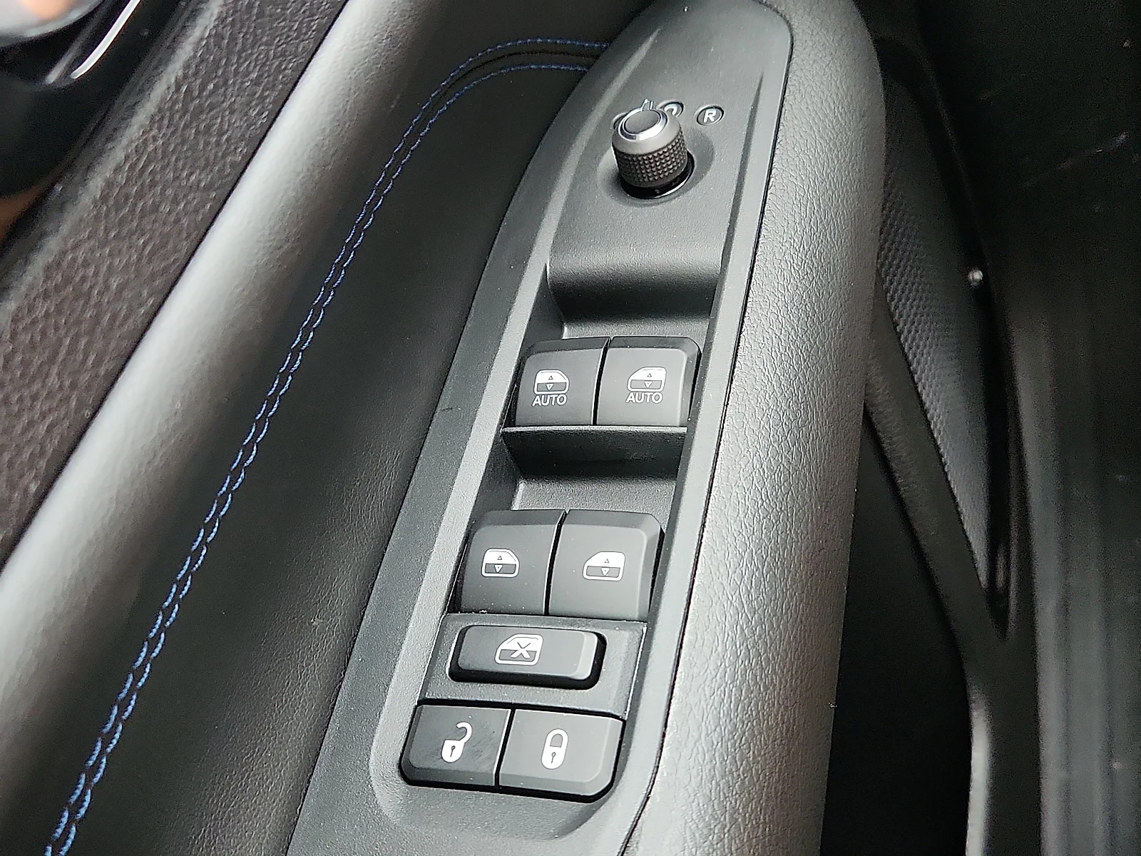 New 2026 PDN Sting-Gray Jeep LATITUDE 4X4 image 16