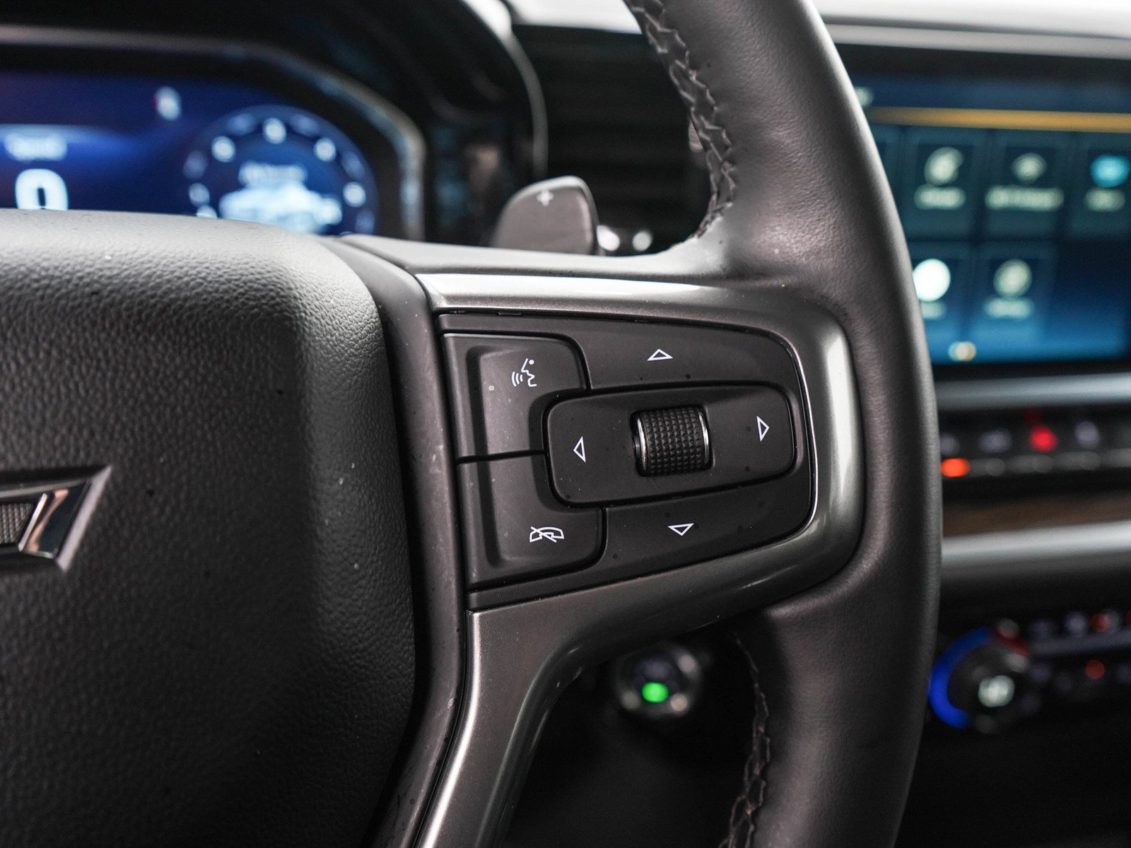 Used 2024 Black Chevrolet RST image 27