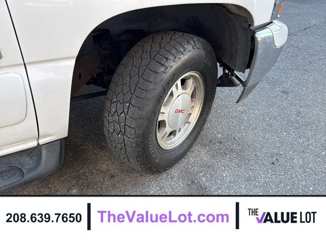 Used 2002 White GMC SLT image 11