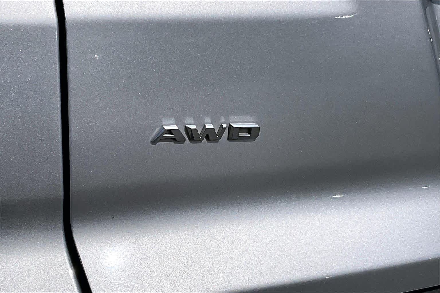 Used 2022 Radiant Silver Metallic Cadillac AWD Premium Luxury image 10