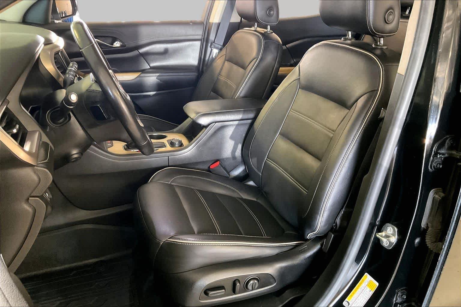Used 2019 Ebony Twilight Metallic GMC Denali image 7