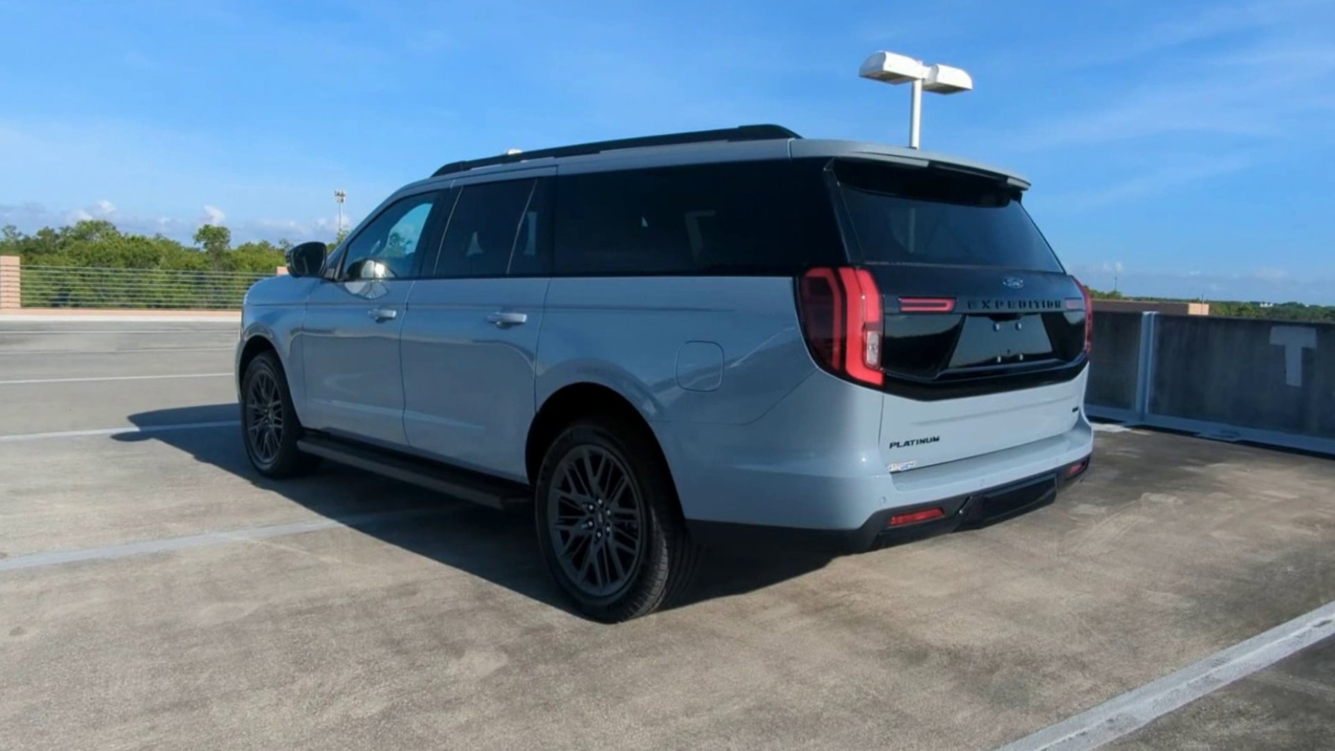 New 2026 Glacier Gray Metallic Tri-Coat Ford MAX Platinum® image 17