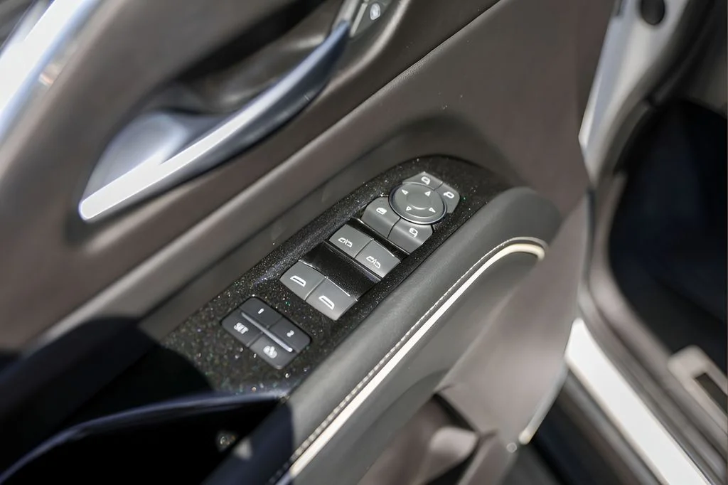 Used 2023 White Cadillac Sport image 23