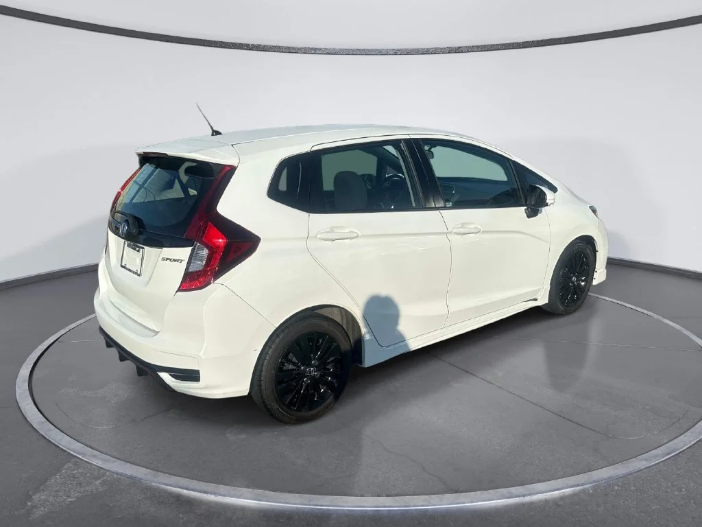 Used 2018  Honda Sport image 6