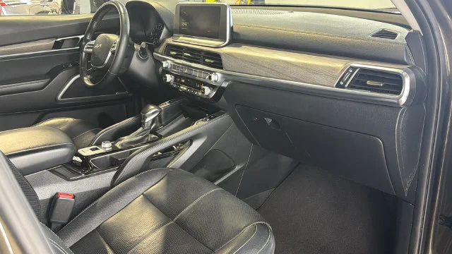 Used 2022 Green Kia EX image 13