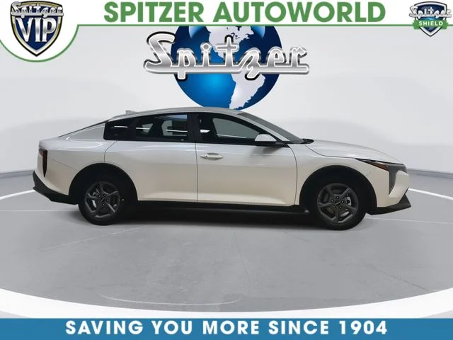 New 2026 Snow White Pearl Kia LXS image 10