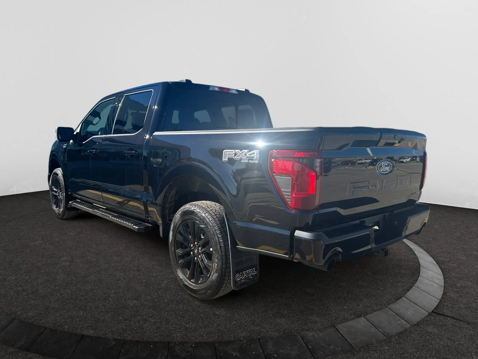 New 2026 Agate Black Metallic Ford XLT image 3