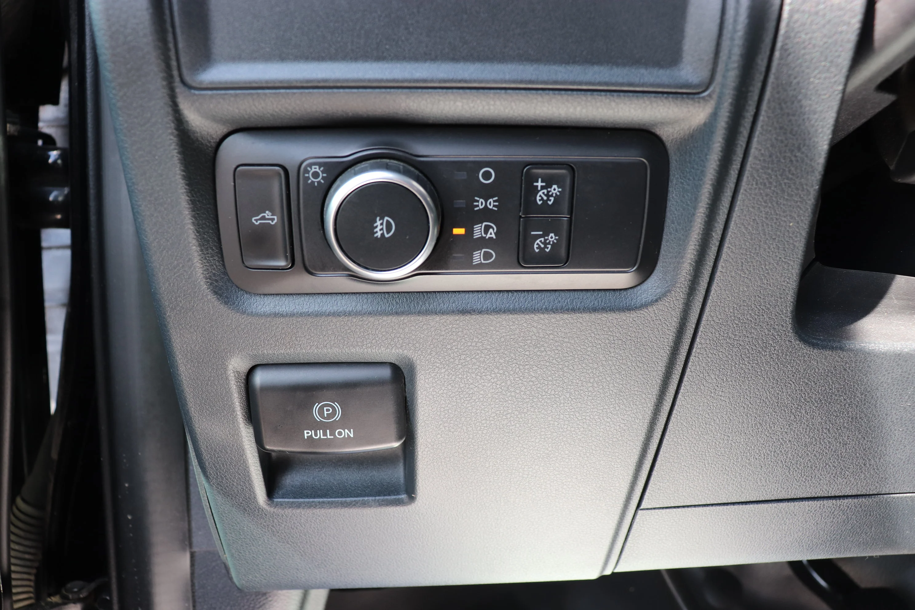 Used 2021 Black Ford XL 4WD SuperCrew 5.5