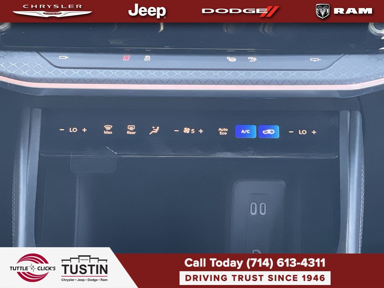 New 2025 Bright White Clear-Coat Exterior Paint Jeep Limited image 13