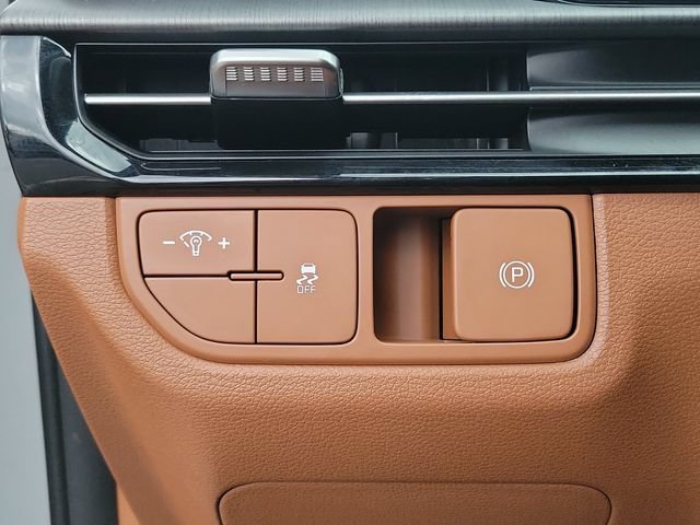 Used 2026 Gray Kia X-Line image 22