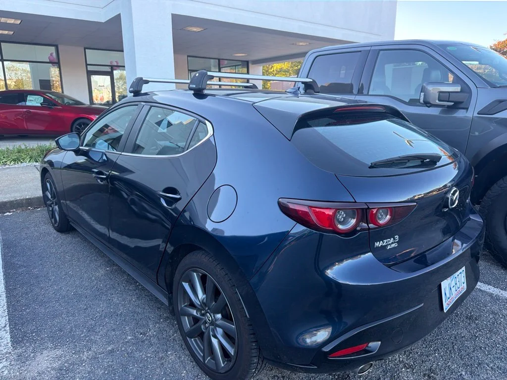 Used 2020 Blue Mazda Preferred image 2