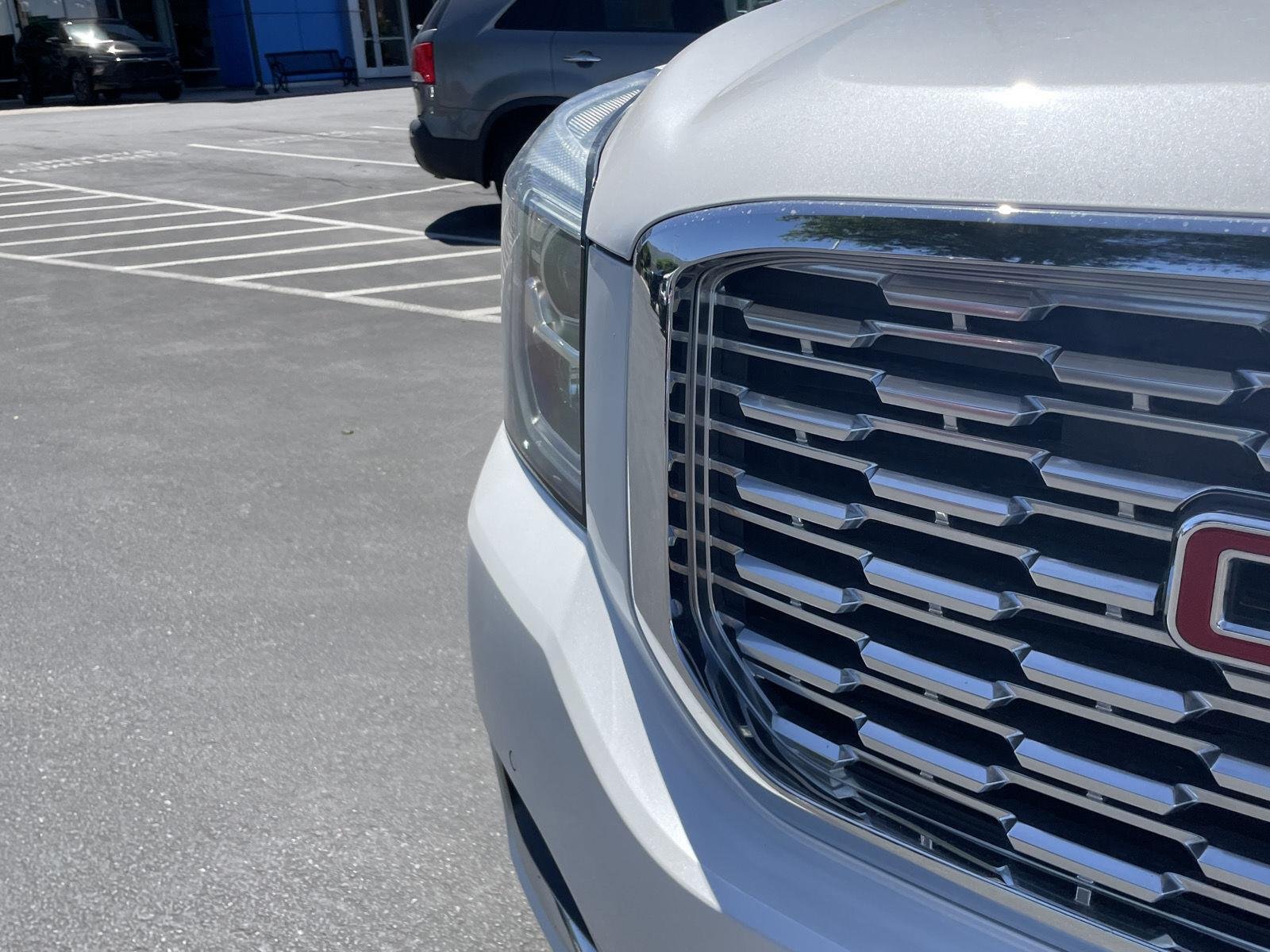 2018 GMC Yukon Denali - Photo 16