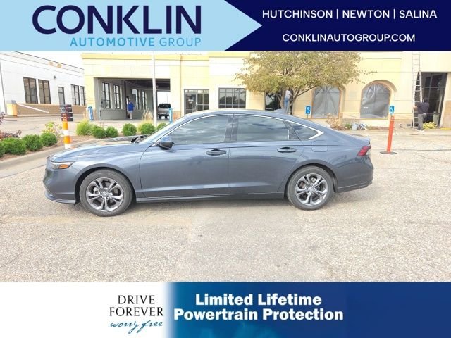 Used 2023 Gray Honda EX image 1