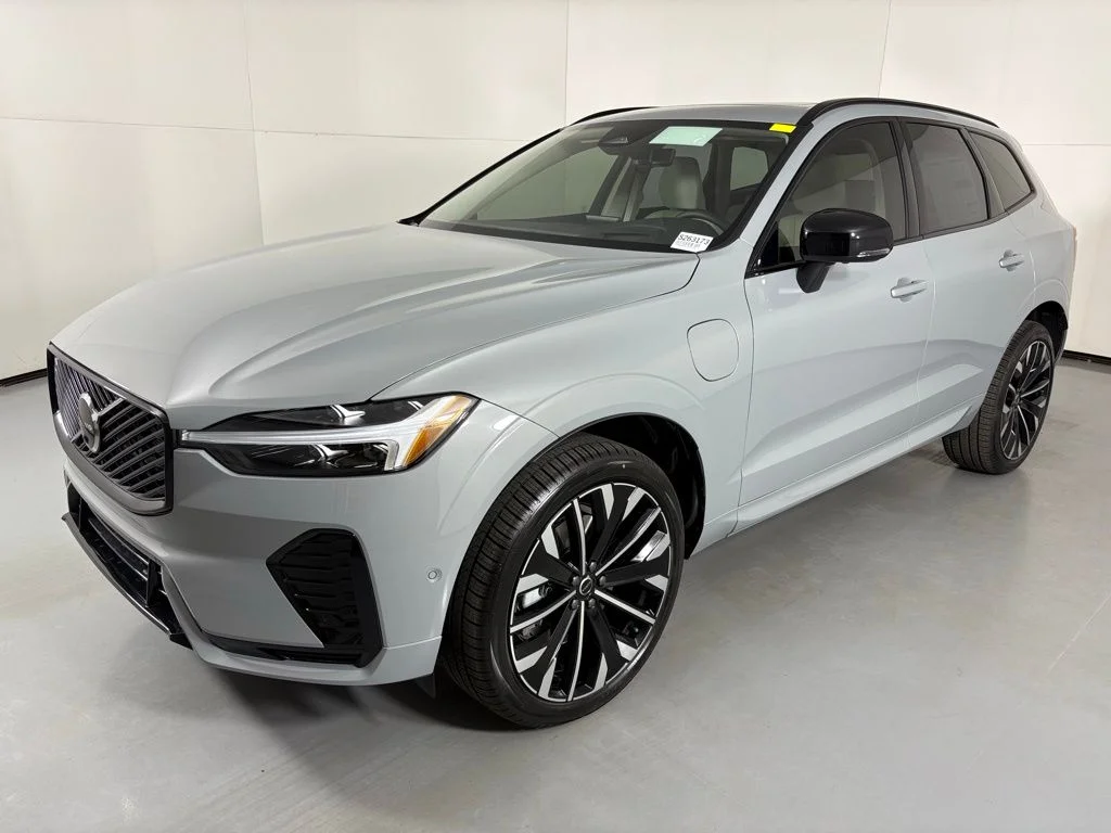 New 2026 Vapour Grey Volvo Ultra image 4