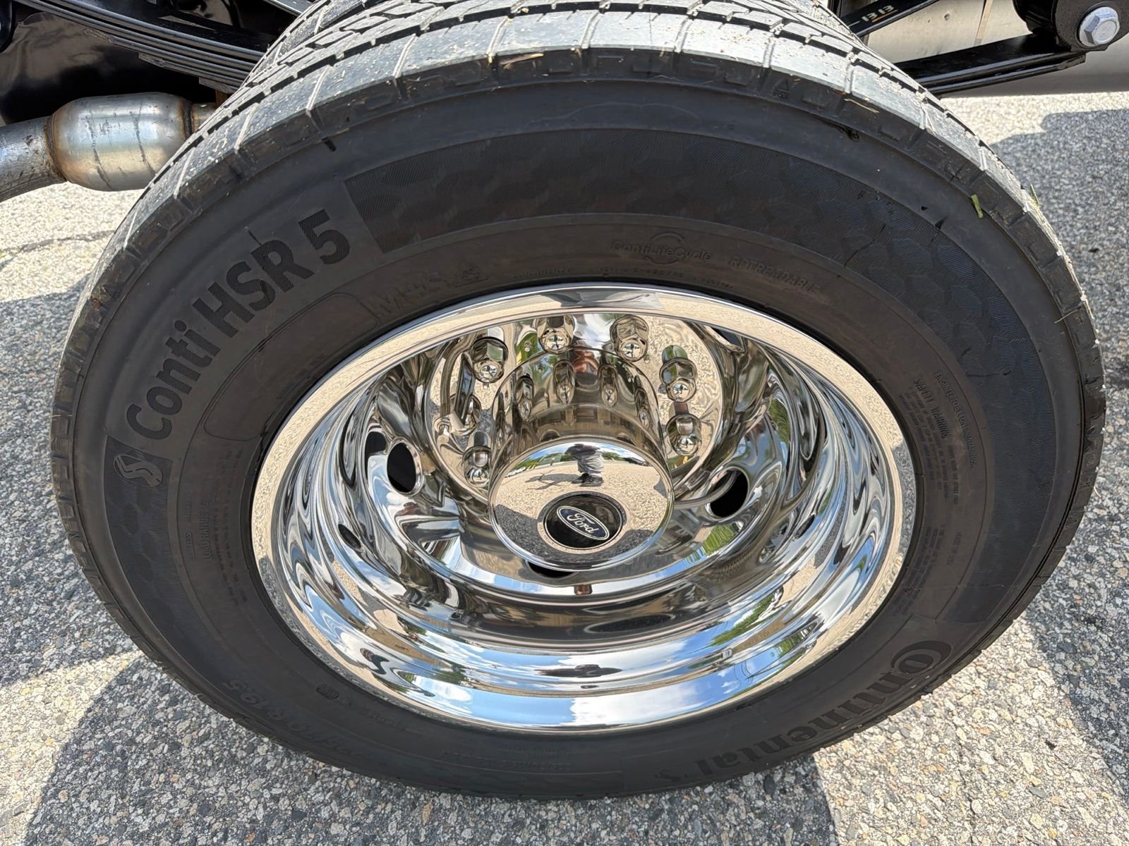 New 2026 Agate Black Metallic Ford F-550® XL image 10