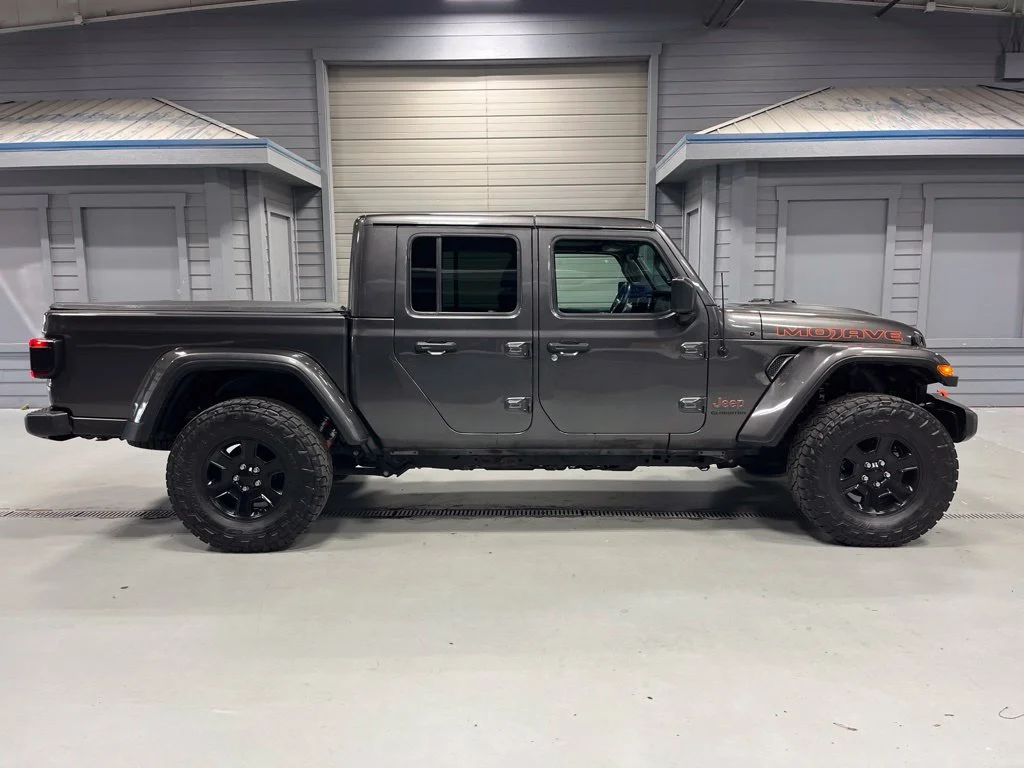 Used 2021 Crystal Metallic Jeep Mojave image 8
