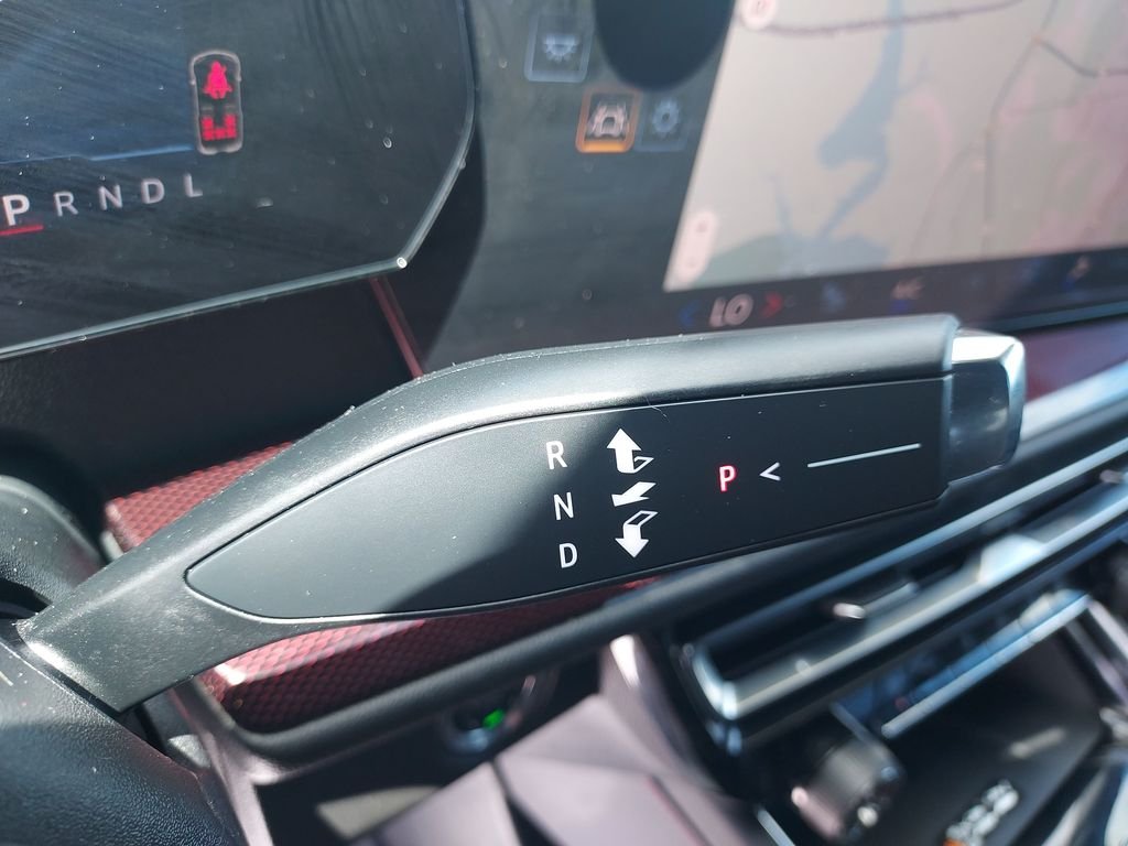 Used 2025 Black Chevrolet Z71 image 27
