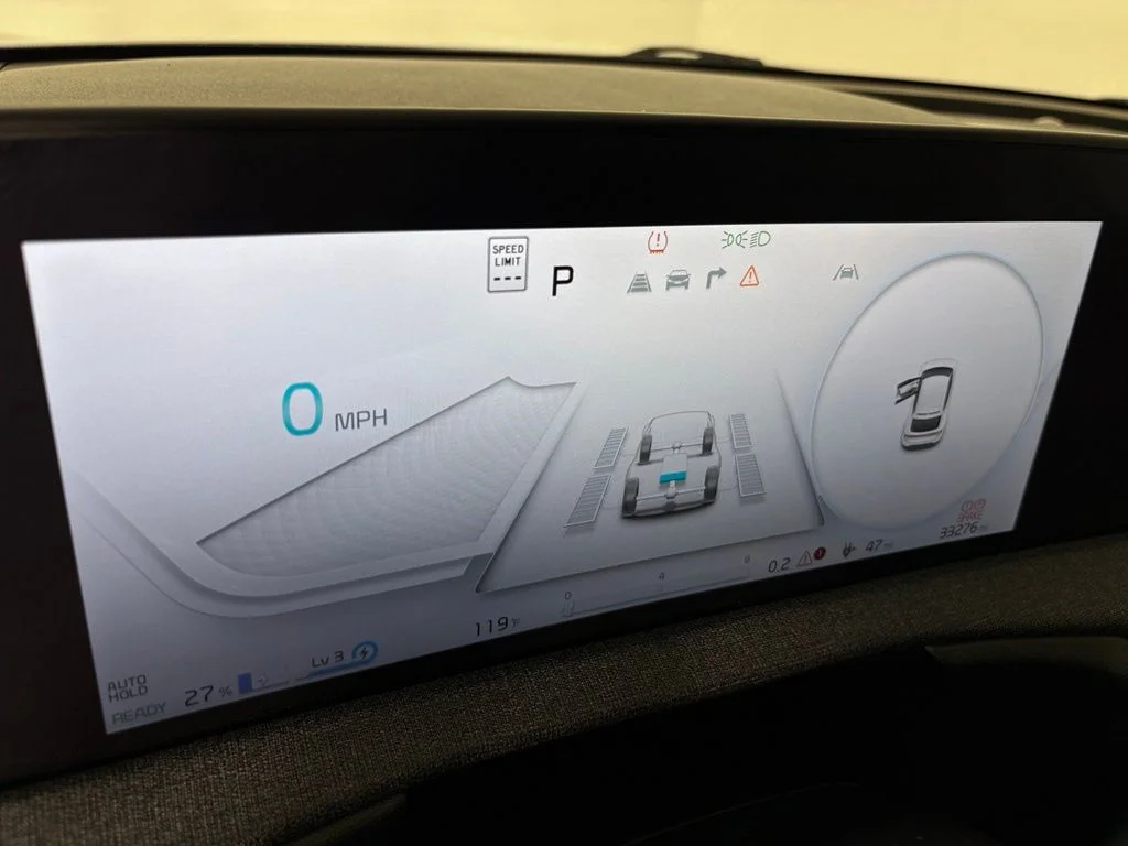 Used 2023 Blue Kia Wind image 25