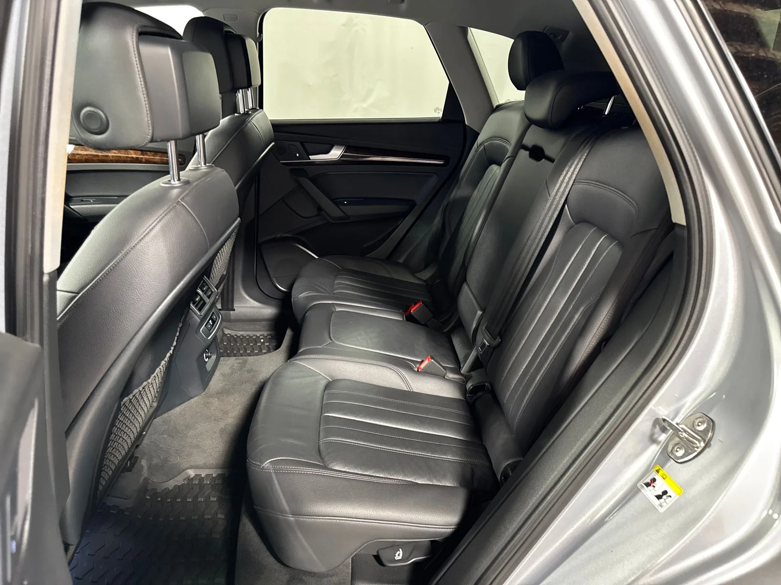 Used 2018 Florett Silver Metallic Audi 2.0T Premium quattro image 5
