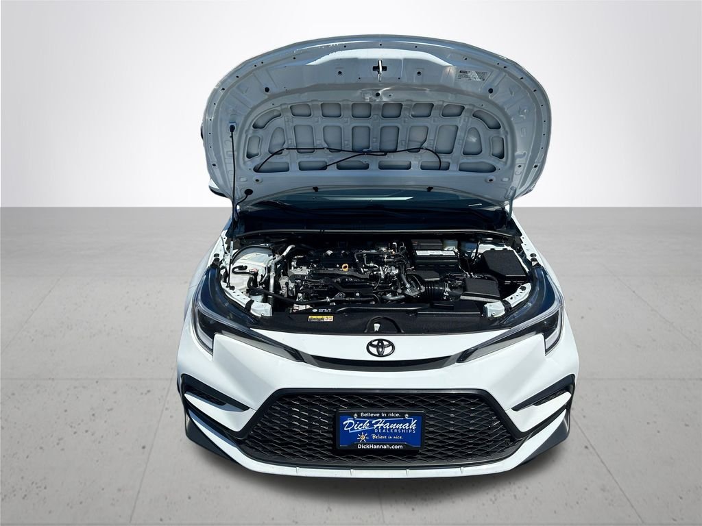 Used 2025 Ice Toyota SE image 4