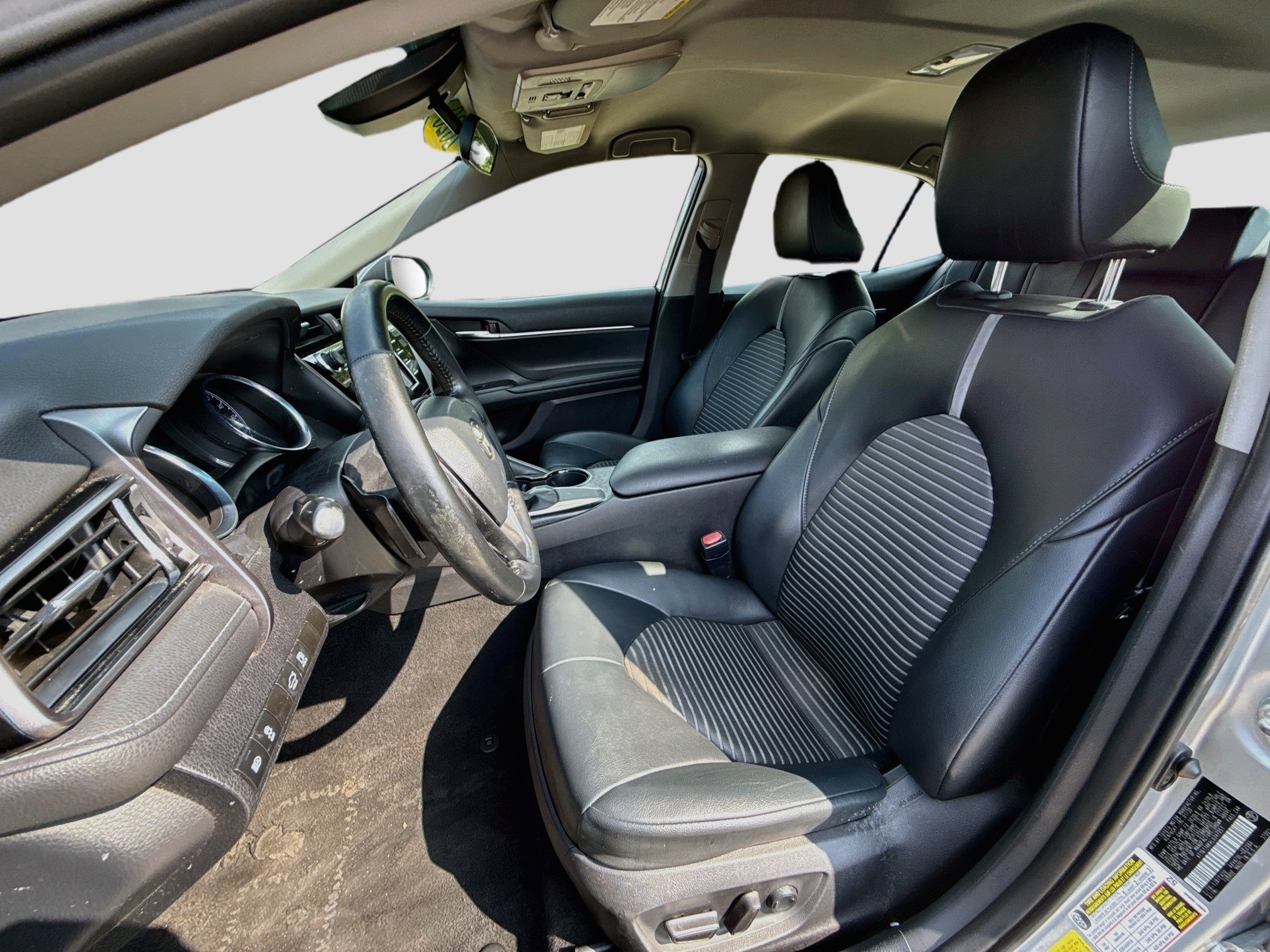 Used 2020 Celestial Silver Metallic Toyota SE image 19