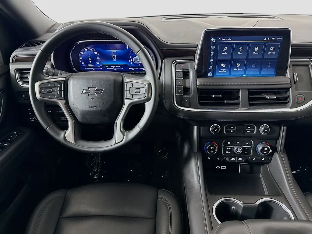 Used 2024 Gray Chevrolet Z71 image 22