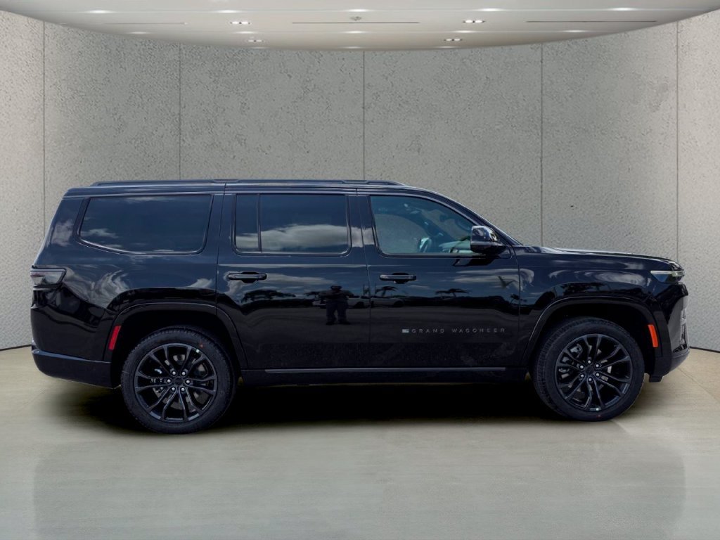 New 2026 High Gloss Black Exterior Paint Jeep Summit Reserve image 3
