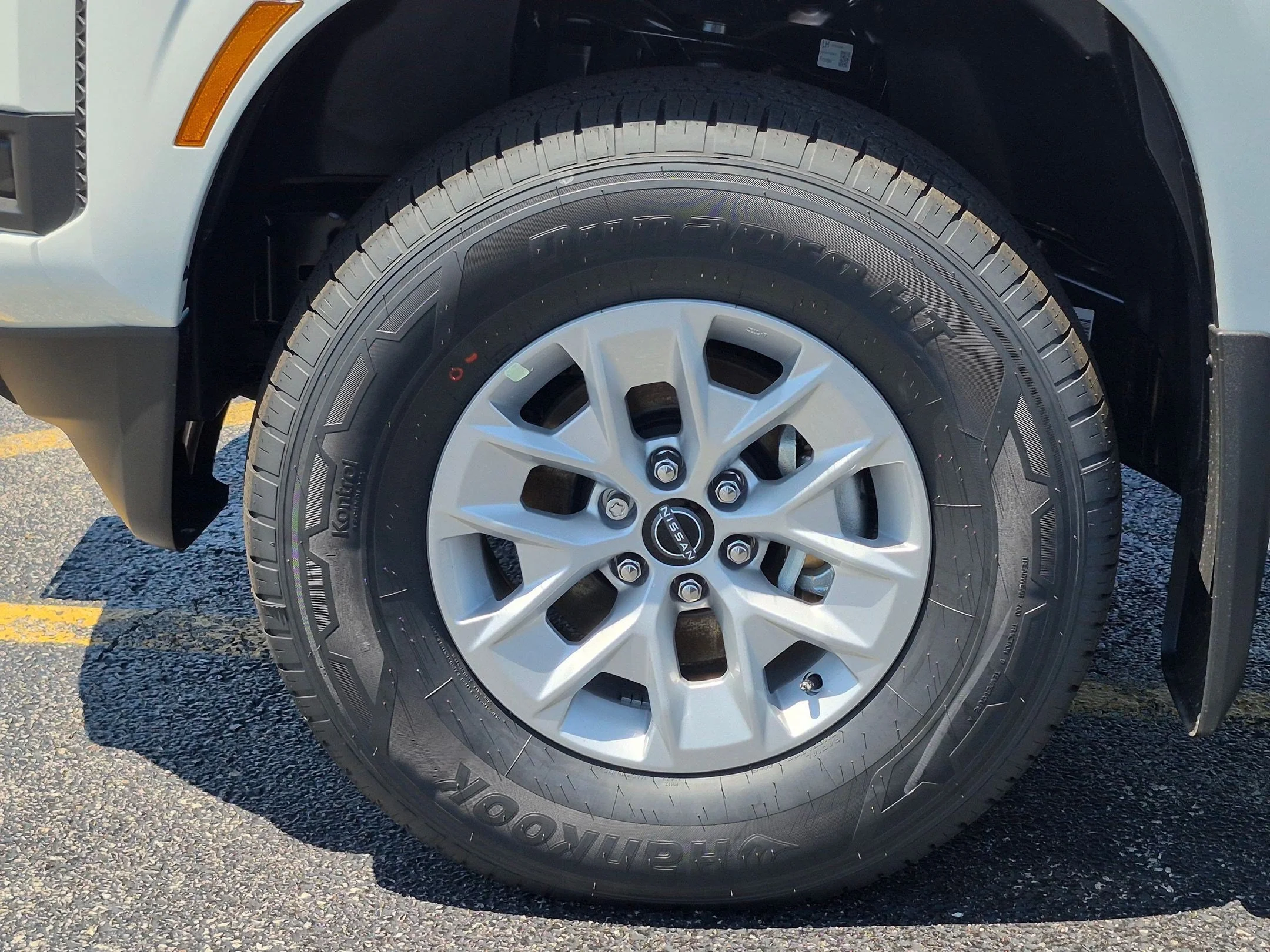 New 2026 Glacier White Nissan Crew Cab S image 10