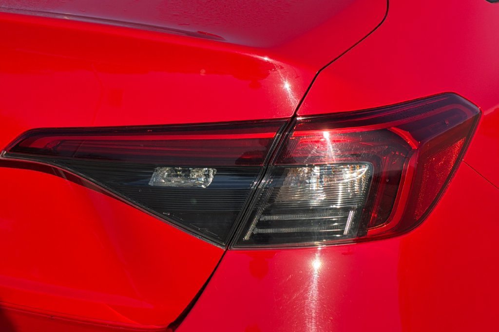 Used 2024 Rallye Red Honda LX image 39
