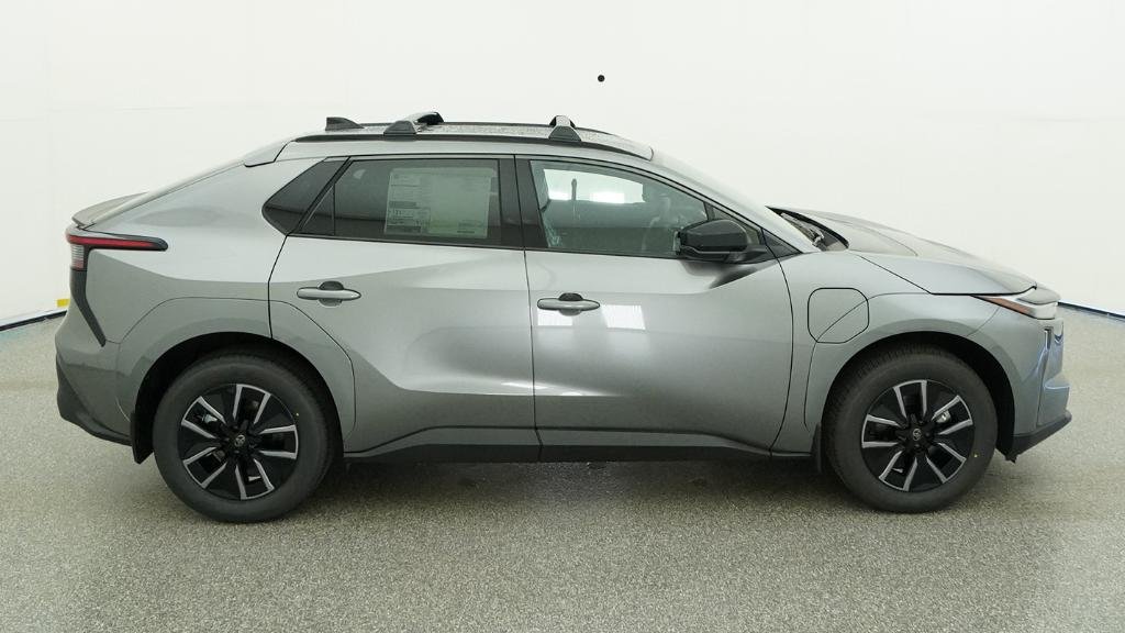 New 2026 Heavy Metal Toyota XLE image 34
