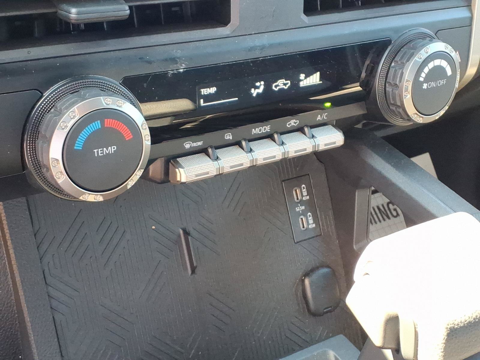 Used 2025 Ice Cap Toyota SR5 image 19