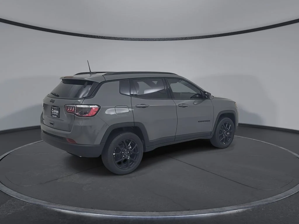 New 2026 Sting-Gray Clearcoat Jeep Latitude image 15