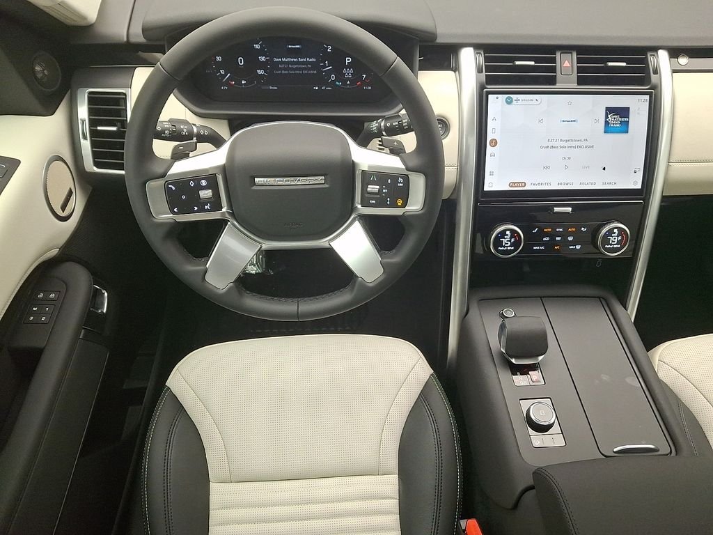 New 2026 Eiger Grey Land Rover S image 8