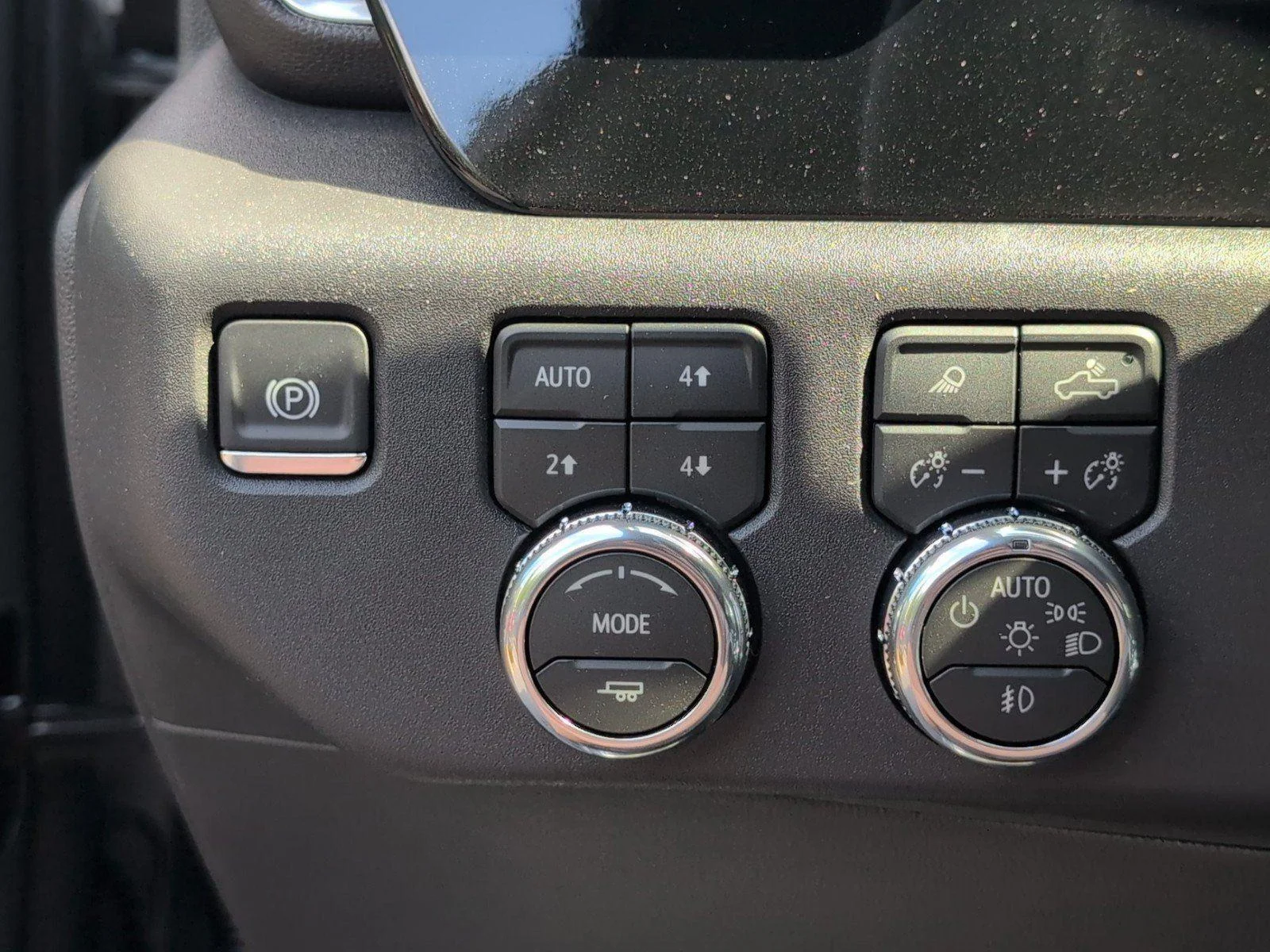 New 2026 Sterling Metallic GMC Elevation image 30