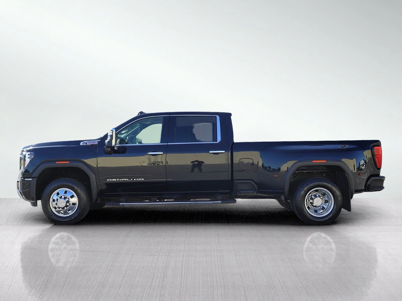 Used 2024 GMC Sierra 3500HD Denali with VIN 1GT49WEY9RF378465 for sale in Eden Prairie, Minnesota