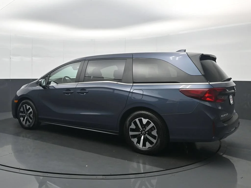 Used 2025 Black Honda EX-L image 4