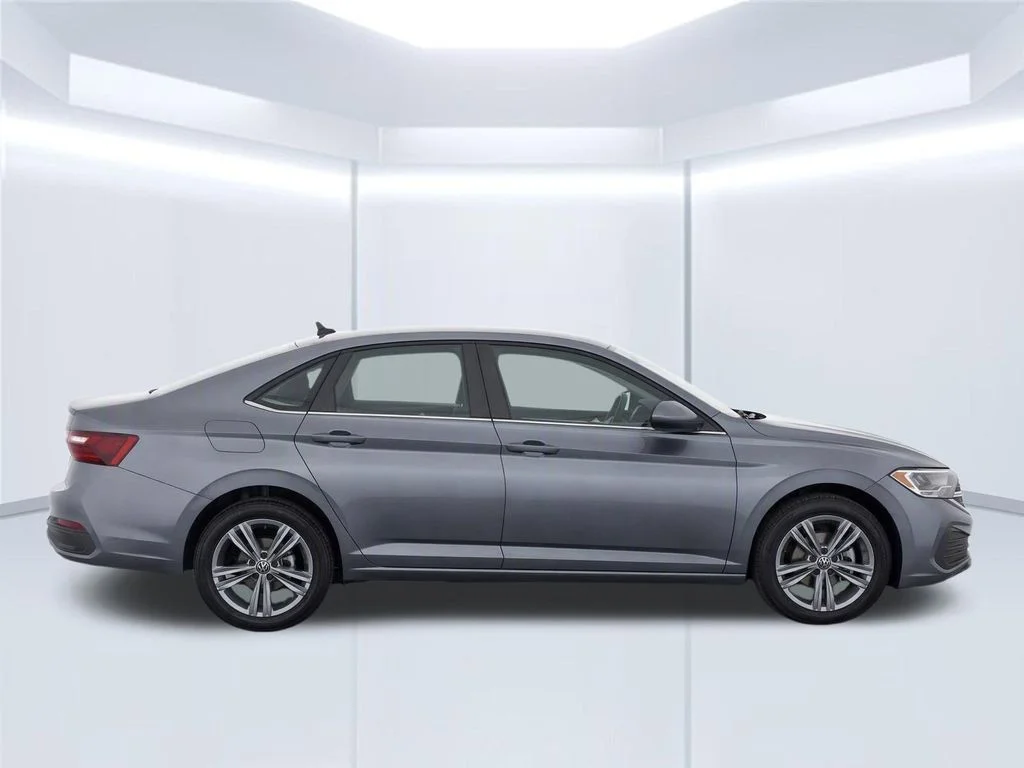 Used 2024 Gray Volkswagen 1.5T SE image 11