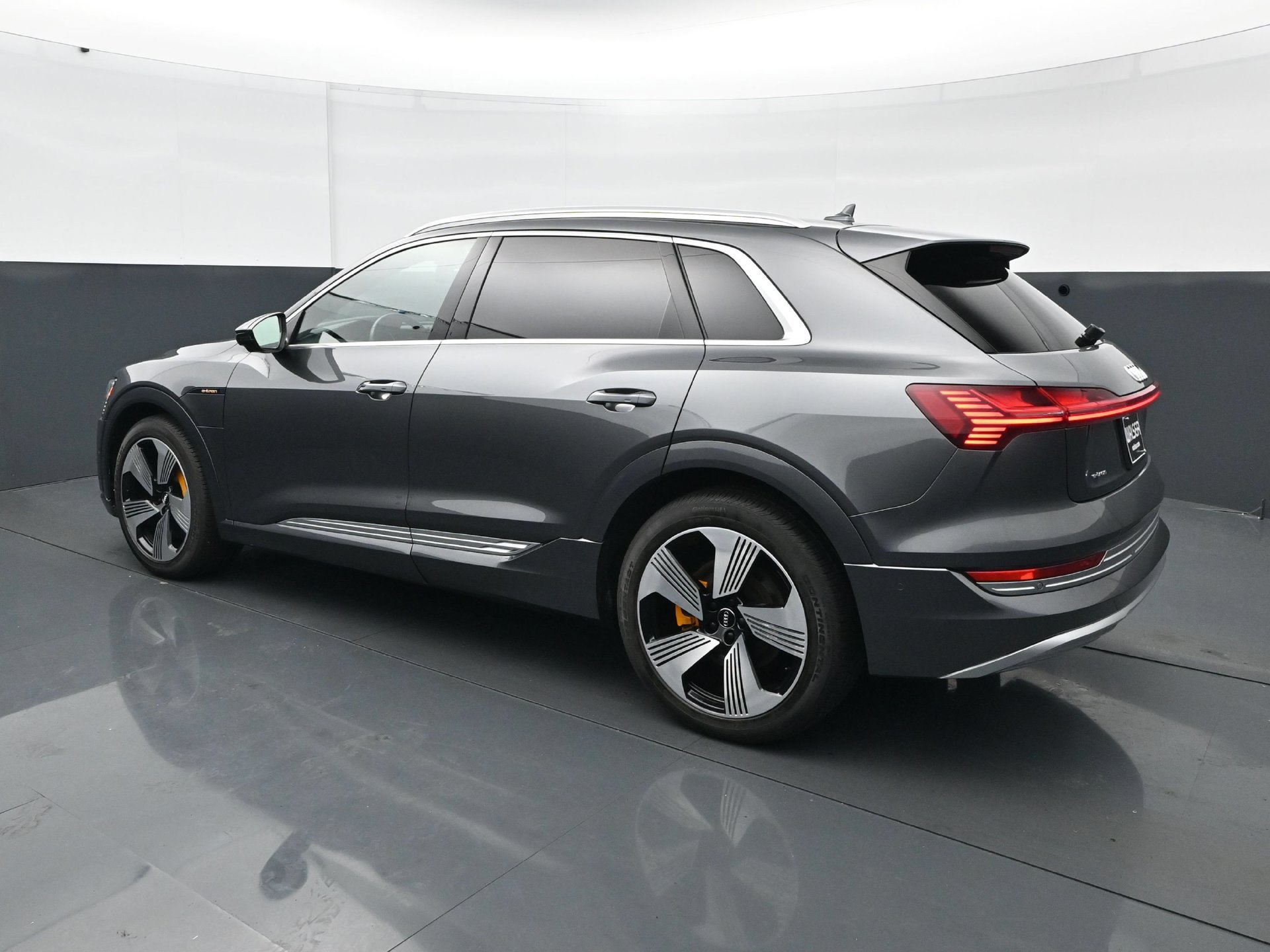 Used 2019 Daytona Gray Pearl Audi Prestige image 5