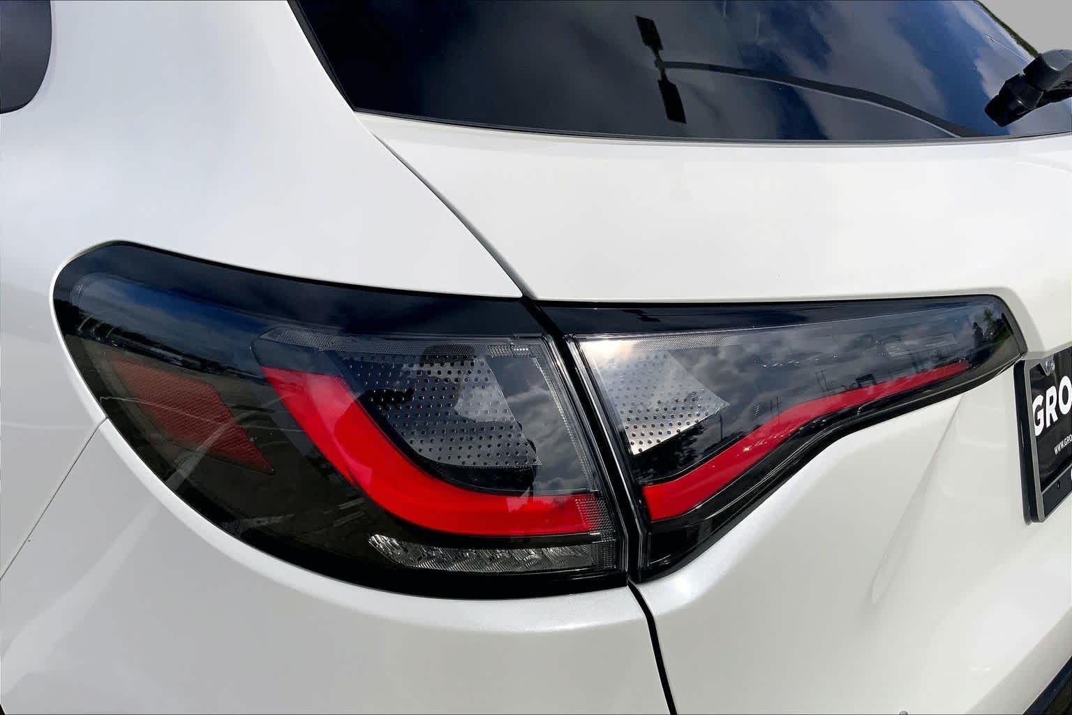 Used 2023 Platinum White Pearl Honda EX-L image 28