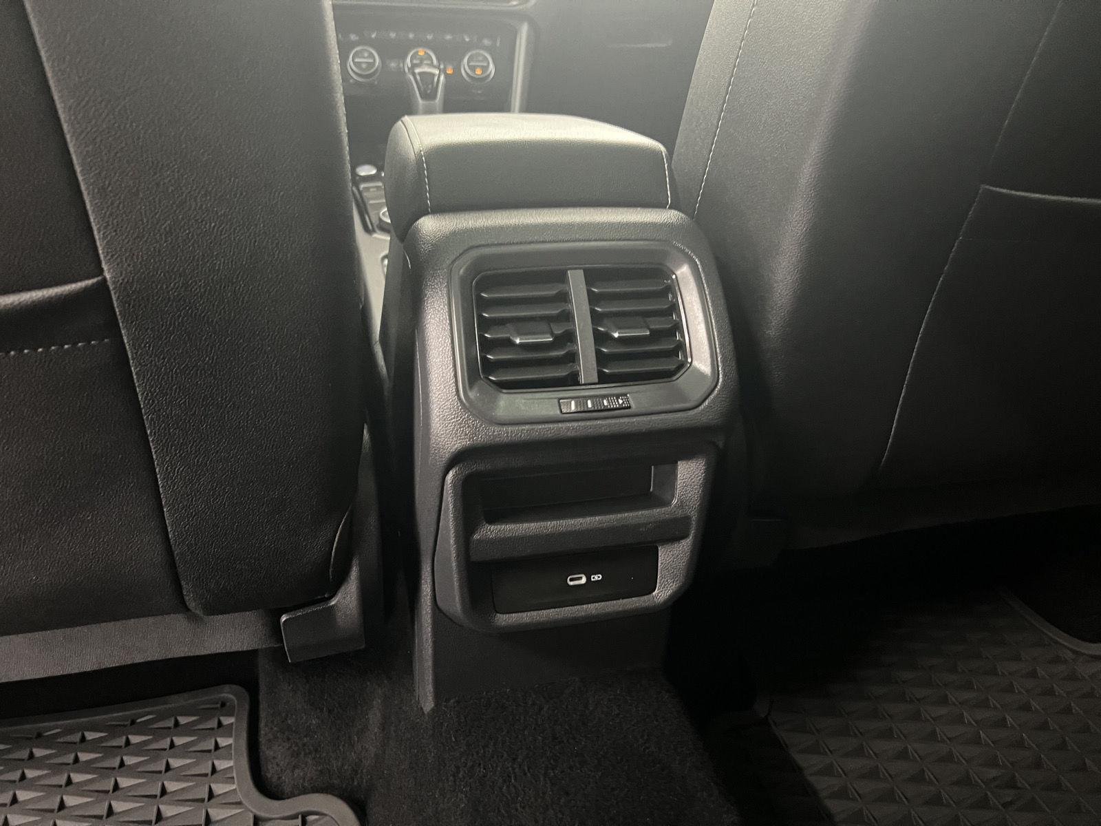 2022 Volkswagen Taos SEL - Photo 28