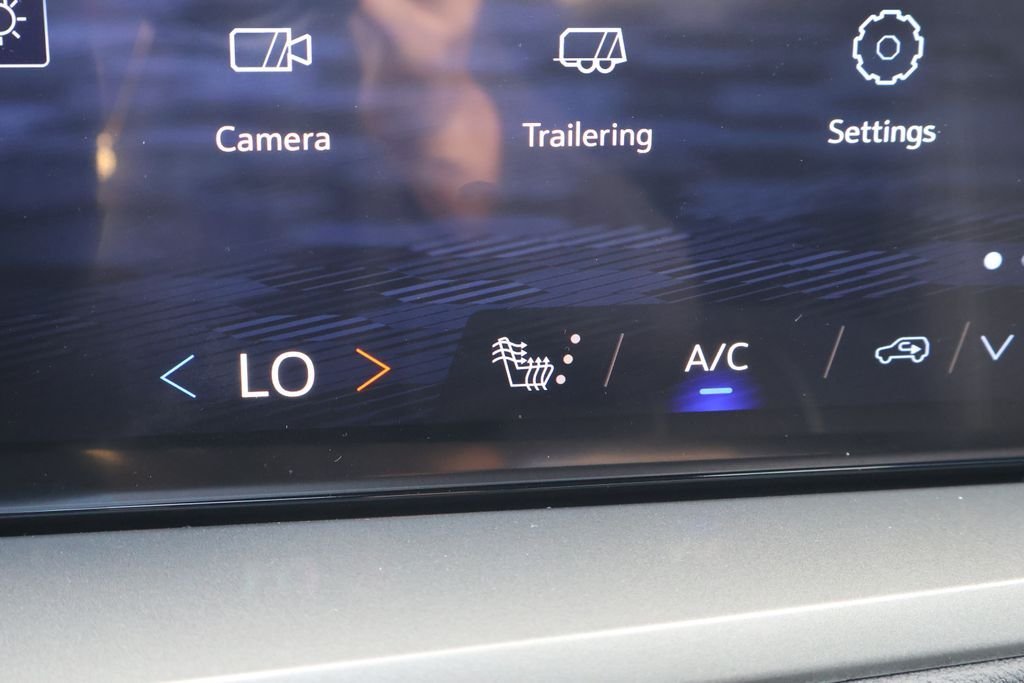 New 2027 Mosaic Black Metallic Chevrolet LT image 30