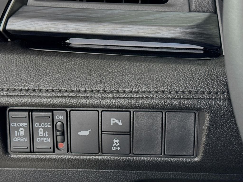 2026 Honda Odyssey Elite - Photo 13