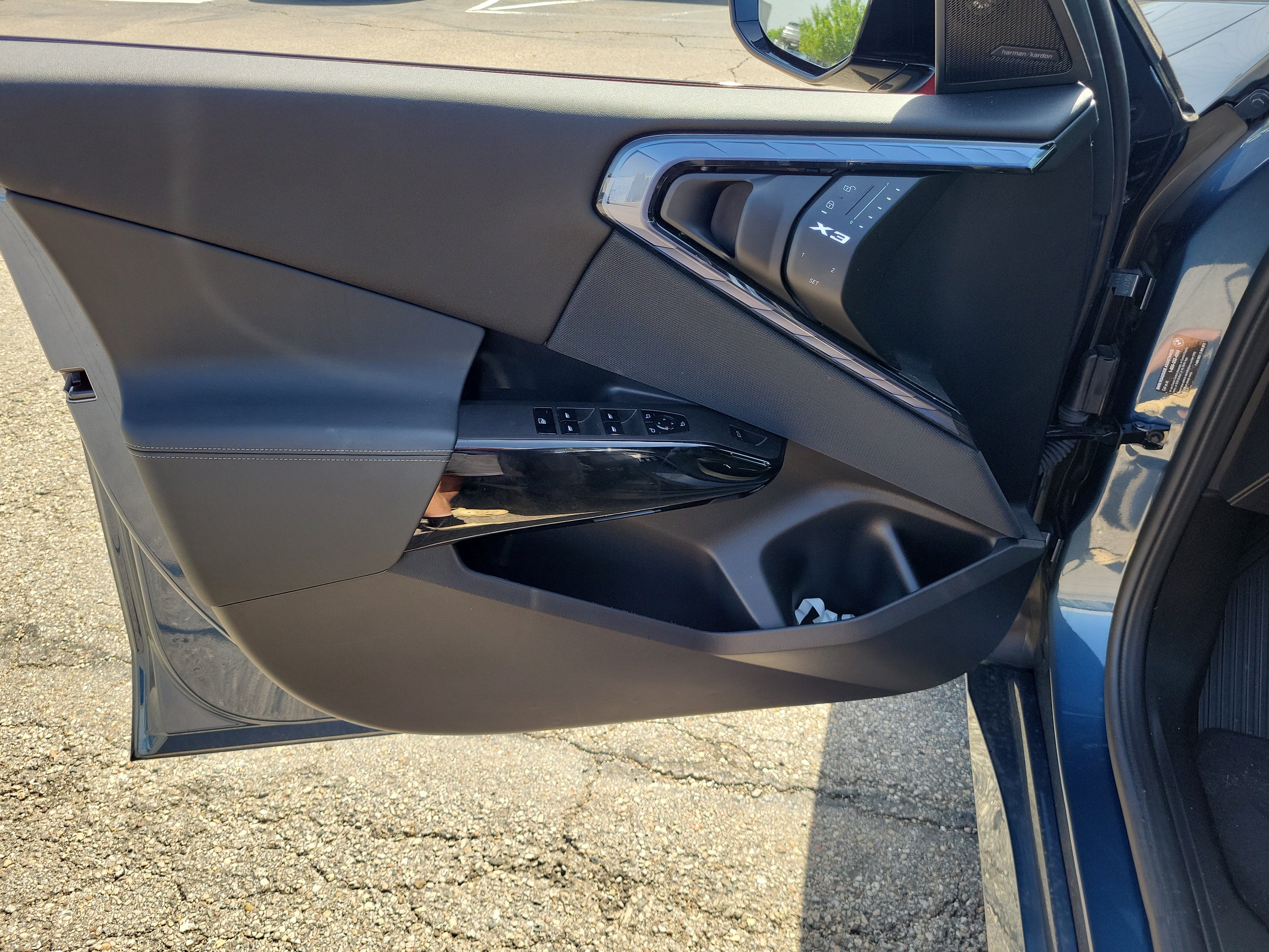 Used 2025 Blue BMW M50 xDrive image 21