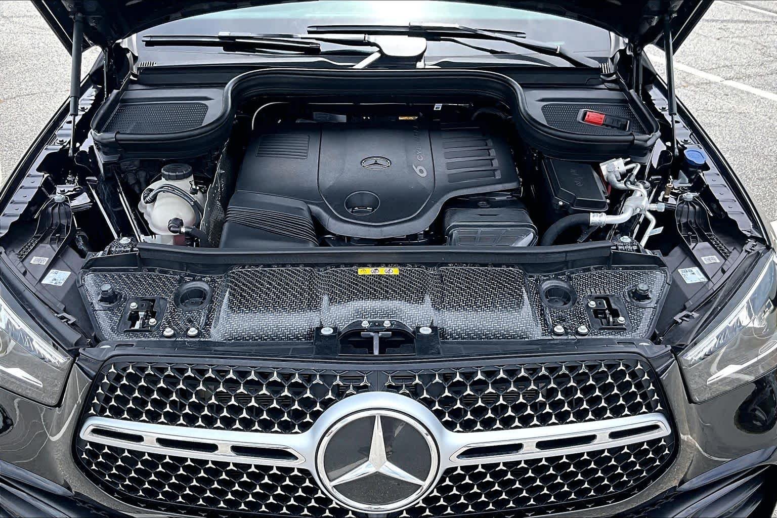 Used 2025 Obsidian Black Metallic Mercedes-Benz GLE 450 image 32