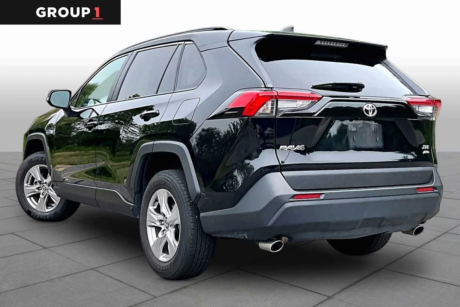 Used 2025 Midnight Black Metallic Toyota XLE image 12