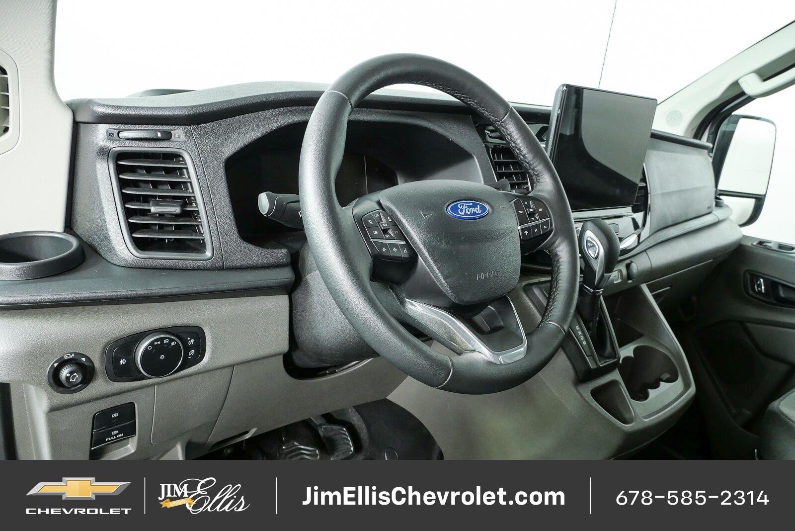 2026 Ford Transit Passenger Van XL - Photo 4