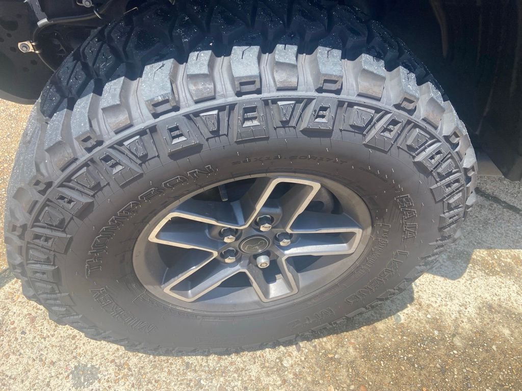 Used 2025 Black Jeep Mojave image 27